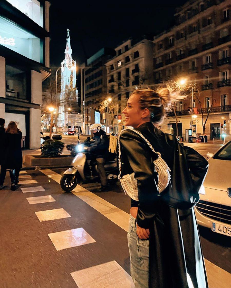 el-look-de-camila-homs-en-su-viaje-sorpresa-a-madrid-todo-lo-que-esta-bien-1518192