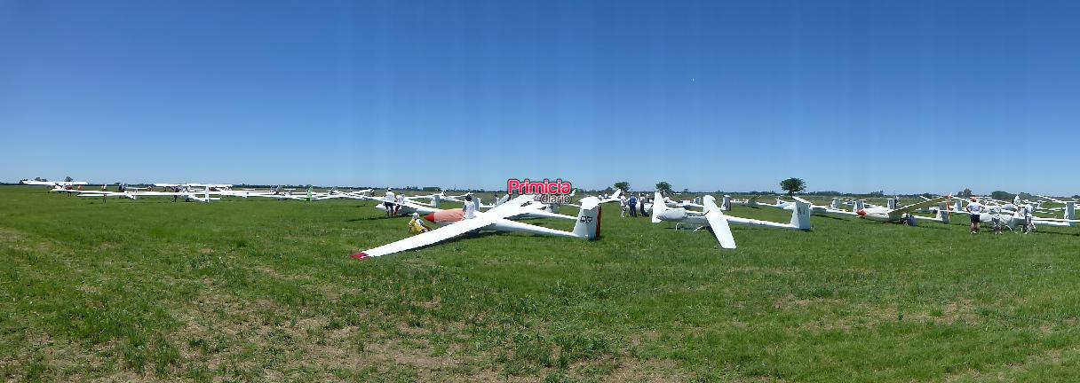 SE INICIA EL CAMPEONATO NACIONAL DE VUELO A VELA RAFAELA 80 AÑOS - 24-11-22 (2)