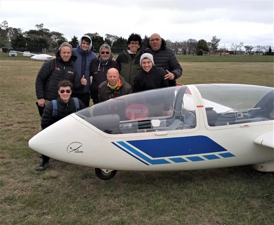 NUEVOS PILOTOS CON SUS INSTRUCTORES EN EL EXAMEN PRACTICO - 2-9-24