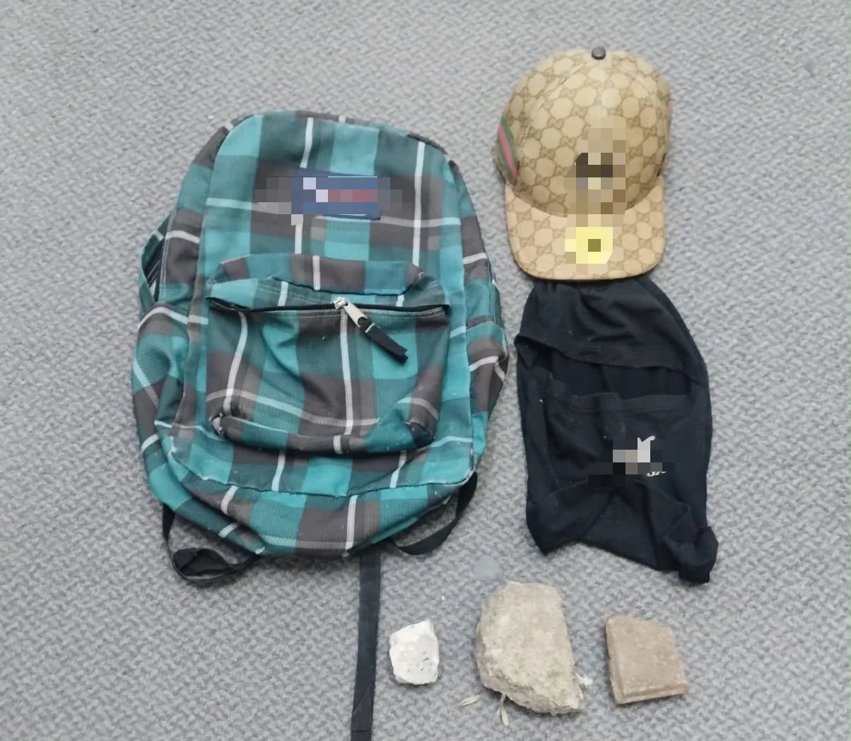 ITEMS 01 (17)
