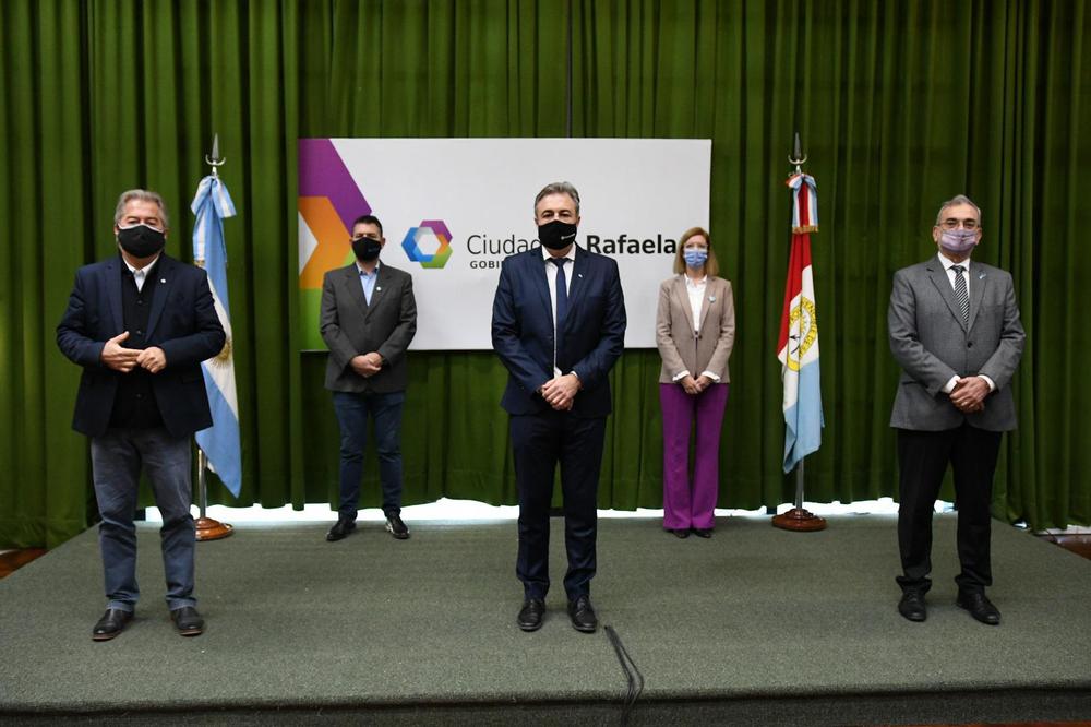 1 Acto 25M