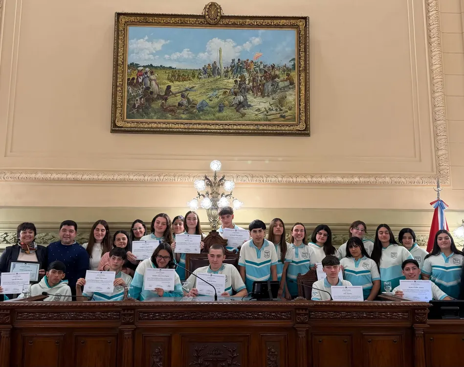 Estudiantes de Colonia Aldao