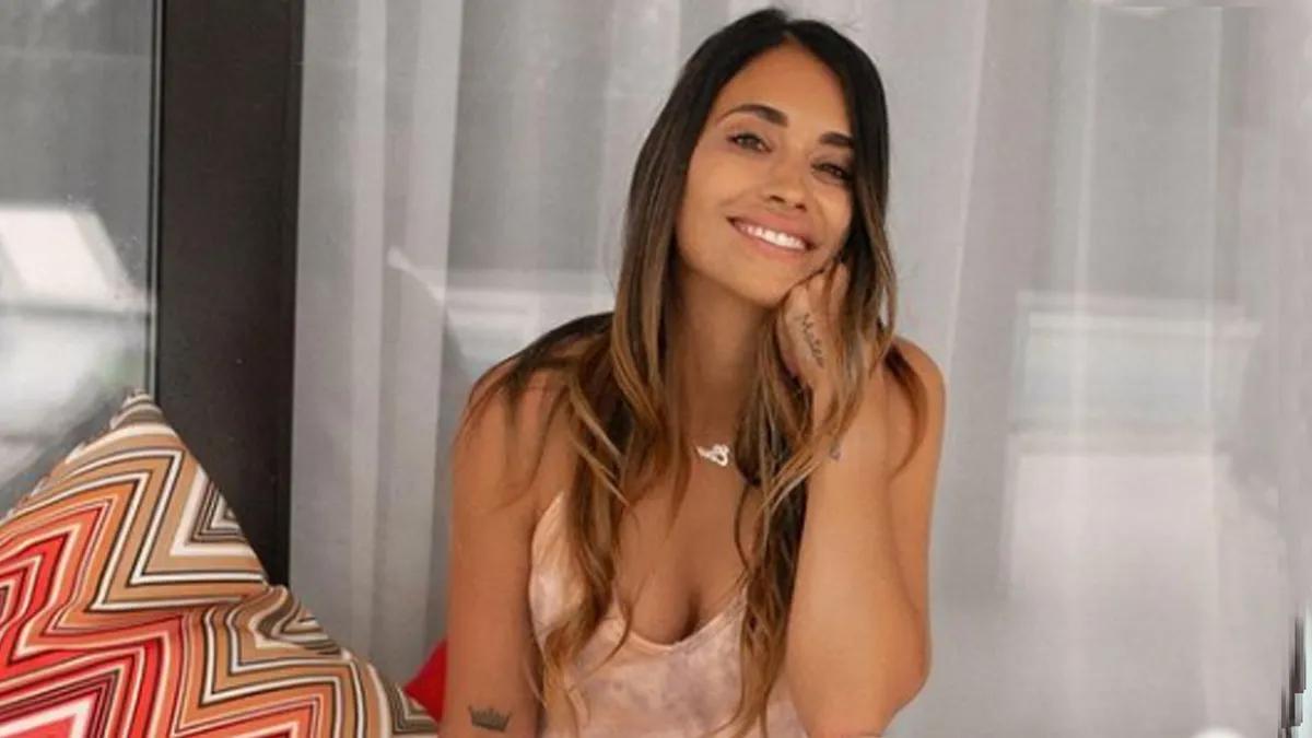 Antonela Roccuzzo mostró su nuevo outfit para hacer yoga y entrenar