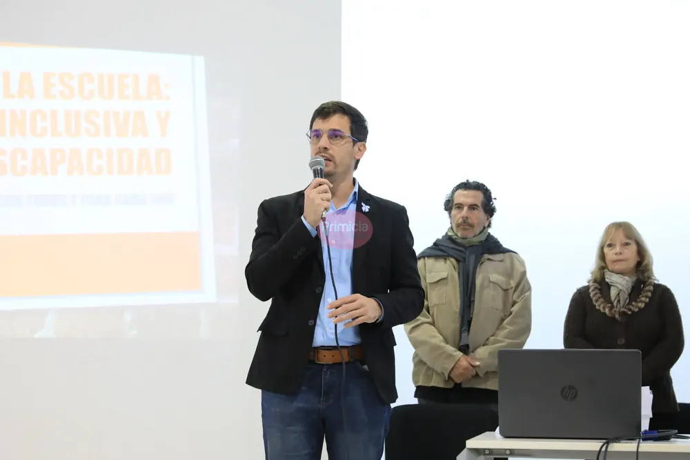 REPENSAR LA ESCUELA