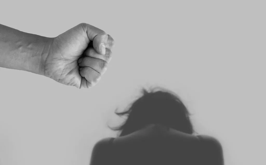 violence-against-women-4209778_1280-1024x634